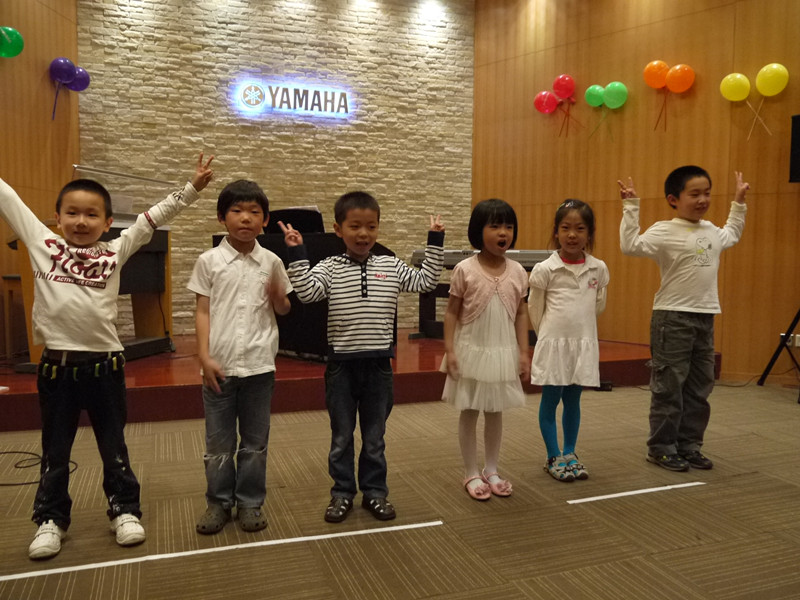 金沙js93252音乐中心上海静安总店“欢度六一金沙js93252的节日”音乐会成功举办 