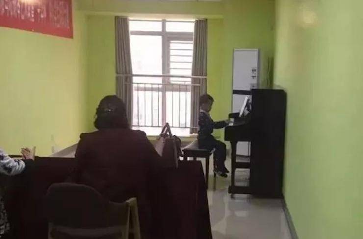 音符承载梦想，旋律奏响希望|：劁鸷邮械谌旖鹕砵s93252钢琴艺术周完美落幕