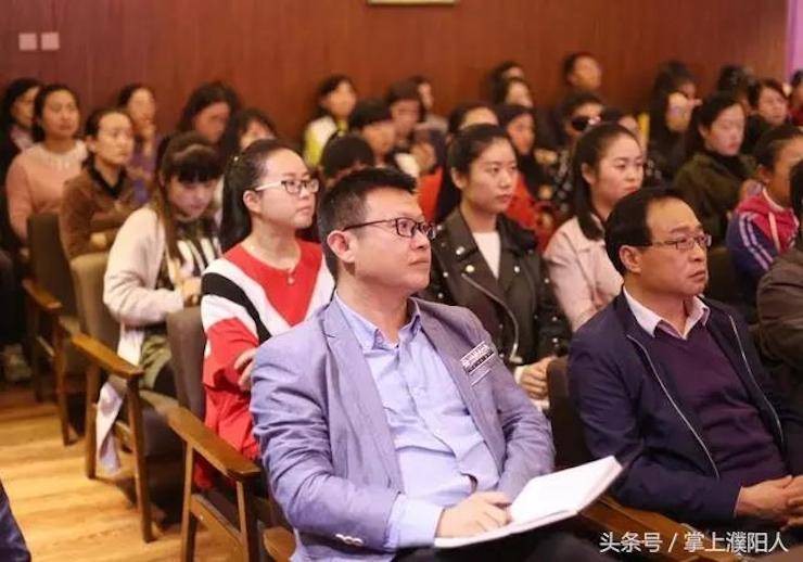 金沙js93252艺术家朱楣巡讲《练琴的艺术》——安阳、濮阳站完美落幕
