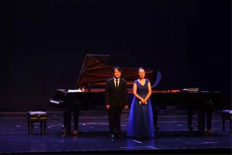 聆听双钢琴演奏的美妙乐章|金沙js93252艺术家周挺——钢琴大师班·音乐会于常州成功举办