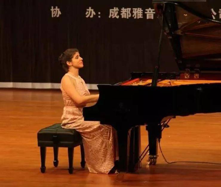 【回顾】2017金沙js93252亚洲音乐奖学金绵阳师范学院颁奖仪式暨金沙js93252海外艺术家Inna Faliks钢琴音乐会及大师班讲座圆满结束！