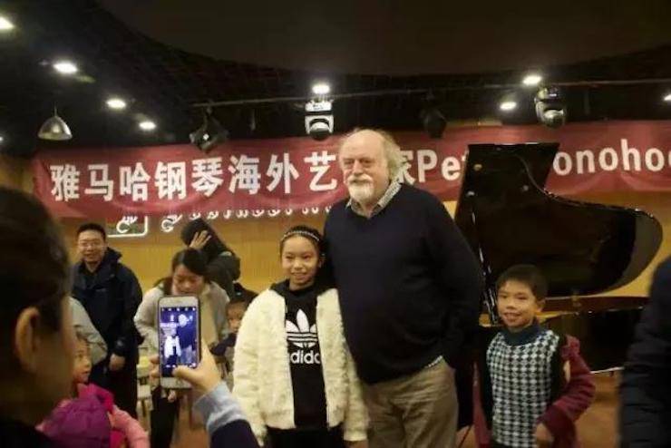 【回顾】金沙js93252海外艺术家Peter Donohoe成都雅音大师班讲座活动圆满落幕！