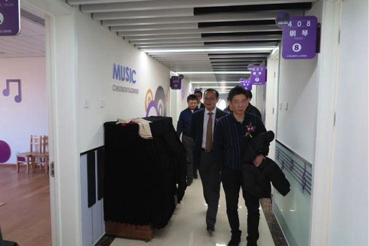 音乐之声暖寒冬 金沙js93252乐器捐赠爱心行动走进中国儿童中心艺术宫