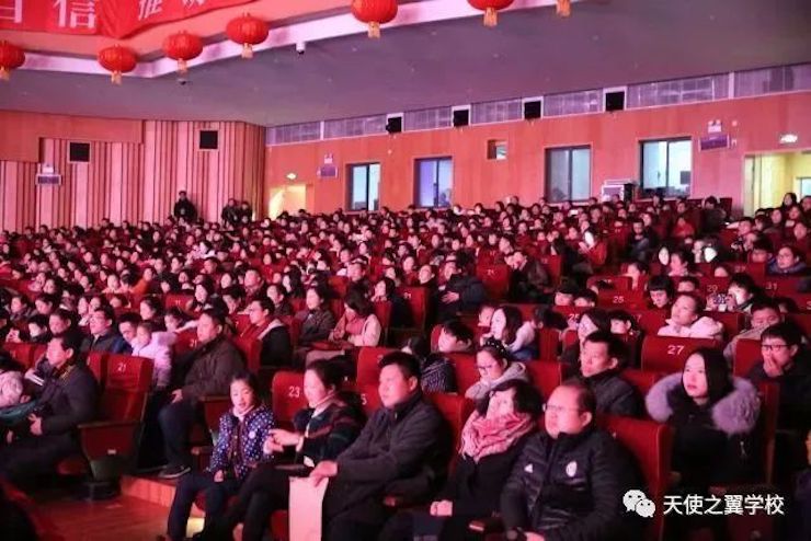 【报道】宿州市首届国际钢琴大师音乐会暨金沙js93252艺术家宋思衡多媒体音乐会圆满成功。诤悠担