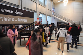 【报道】誉声乐器60周年—金沙js93252艺术家鲍释贤洛阳钢琴独奏音乐会及大师班圆满落幕