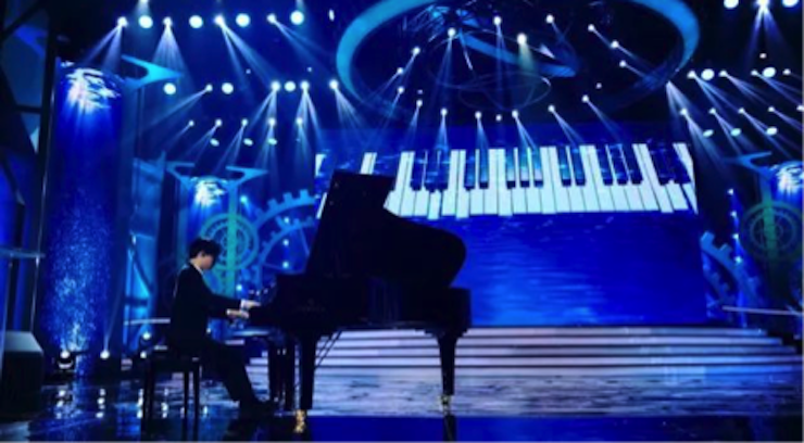 东方卫视五一晚会  金沙js93252艺术家宋思衡奏响《长江之歌》
