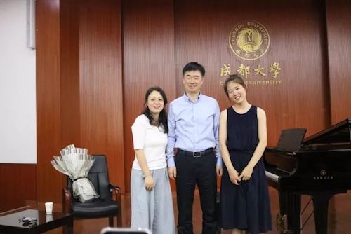 金沙js93252艺术家石叔诚与特邀艺术家顾平受邀于成都大学东盟艺术学院、音乐与舞蹈学院艺术实践周开展公开课