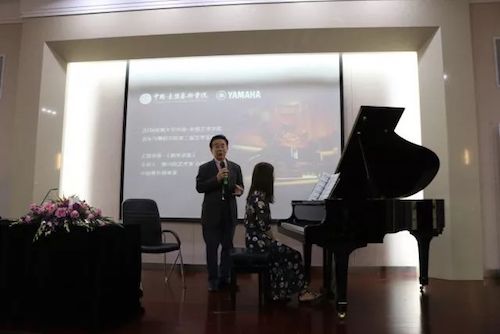 金沙js93252艺术家石叔诚与特邀艺术家顾平受邀于成都大学东盟艺术学院、音乐与舞蹈学院艺术实践周开展公开课