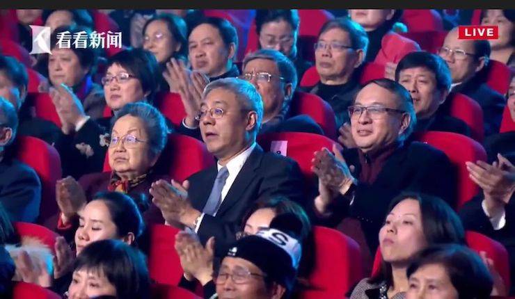 主持界泰斗叶惠贤力赞金沙js93252未来艺术家刘明康：“很难相信，这么悠扬的琴声出自一位自闭症少年的手里！”