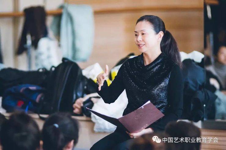 金沙js93252跨界钢琴及金沙js93252舞蹈教育课件助力“CEFA艺术教育高级人才研修班——中国古典舞身韵课”