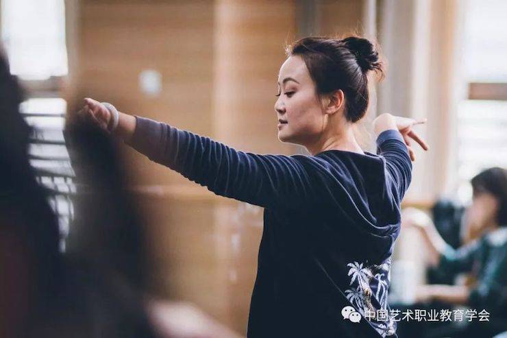 金沙js93252跨界钢琴及金沙js93252舞蹈教育课件助力“CEFA艺术教育高级人才研修班——中国古典舞身韵课”