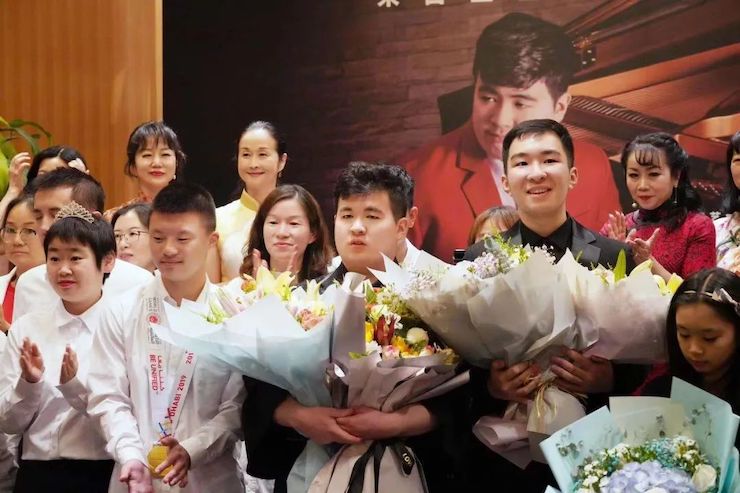 音乐双子星，点亮冬日激情！——金沙js93252未来艺术家刘明康爱心公益音乐沙龙