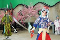 古典与现代的完美结合－金沙js93252双排键电子琴在京剧中担当伴奏 